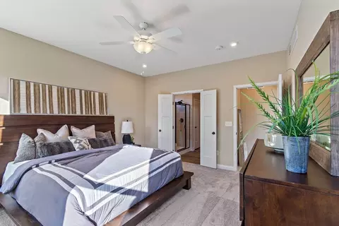 Bedroom - 3801 Circollo Dr, Covington, KY 41017 photo 2 of 2