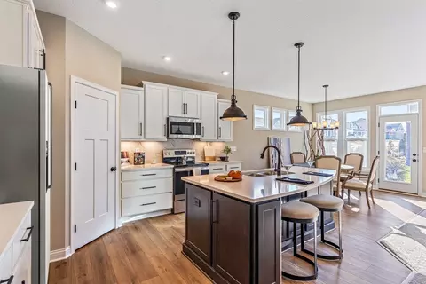 Kitchen - 3801 Circollo Dr, Covington, KY 41017 photo 2 of 11