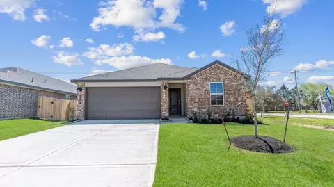 1708 Zander Ct, Alvin, TX 77511