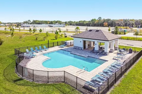 Exterior - 619 Hillshire Pl, Spring Hill, FL 34609 photo 6 of 10