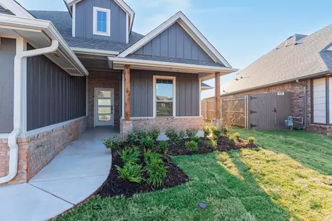 Exterior - 701 Still Mdws, Guthrie, OK 73044 photo 5 of 45