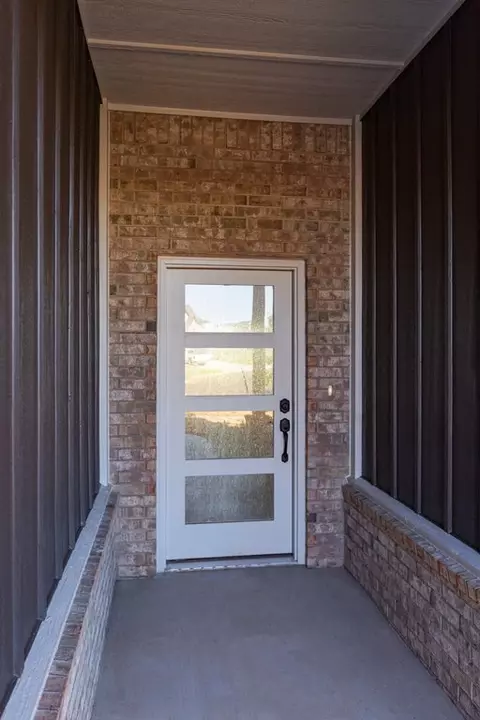 Entry Way - 701 Still Mdws, Guthrie, OK 73044 photo 4 of 6