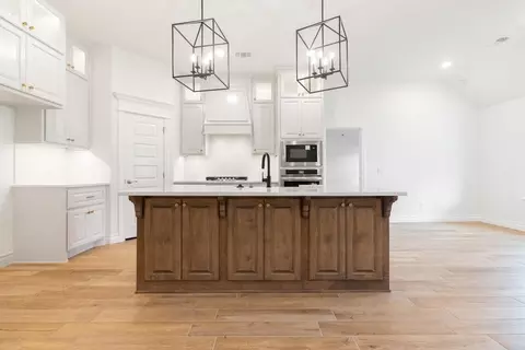 Kitchen - 701 Still Mdws, Guthrie, OK 73044 photo 1 of 13