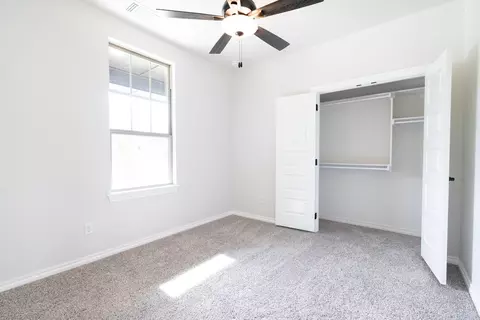 Bedroom - 701 Still Mdws, Guthrie, OK 73044 photo 6 of 19