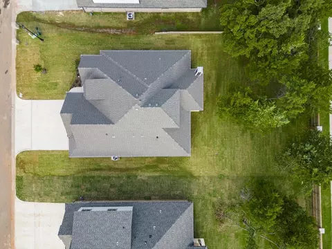 View/Area - 701 Still Mdws, Guthrie, OK 73044 photo 1 of 13