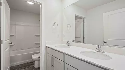 Bath - 19781 W 201st St, Spring Hill, KS 66083 photo 1 of 5