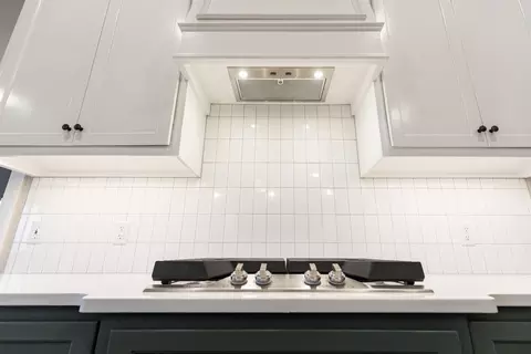 Kitchen - 2920 E Northampton St, Broken Arrow, OK 74014 photo 4 of 5
