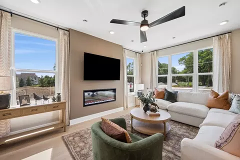 Living - 1060 Pine Tree Ln, Troy, MI 48085 photo 1 of 1