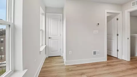 Entry Way - 2519 Light St, Baltimore, MD 21230 photo 4 of 6
