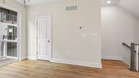 Living - 2519 Light St, Baltimore, MD 21230 photo 3 of 8