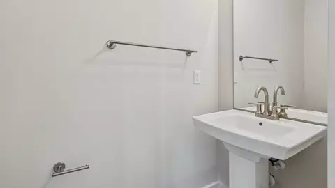 Bath - 2519 Light St, Baltimore, MD 21230 photo 1 of 8