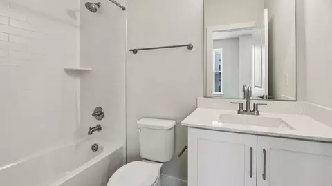 Bath - 2519 Light St, Baltimore, MD 21230 photo 6 of 8