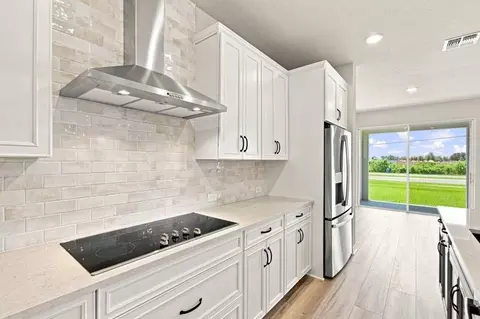 Kitchen - 5027 Orinoco Ln, Saint Cloud, FL 34771 photo 2 of 3