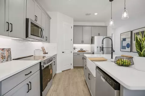 Kitchen - 7495 Sea Manatee St, Parrish, FL 34219 photo 2 of 3