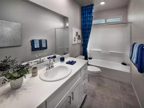 Bath - 533 Headwater Way, Oakley, CA 94561 photo 1 of 3
