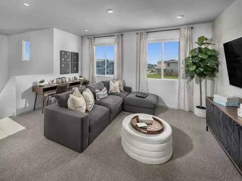 Living - 533 Headwater Way, Oakley, CA 94561 photo 2 of 3