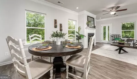 Dining - 108 Antique Bnd, Perry, GA 31069 photo 1 of 12