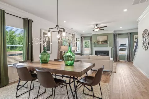 Dining - Bibb Garrett Rd, Tanner, AL 35671 photo 18 of 18