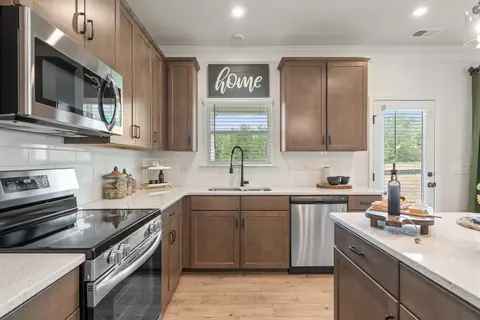Kitchen - Bibb Garrett Rd, Tanner, AL 35671 photo 12 of 13