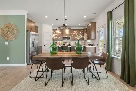 Dining - Bibb Garrett Rd, Tanner, AL 35671 photo 16 of 18