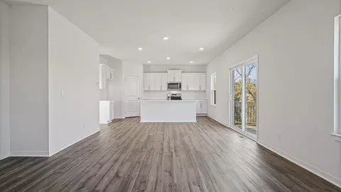 Living - 20803 W 188th Ter, Spring Hill, KS 66083 photo 3 of 6