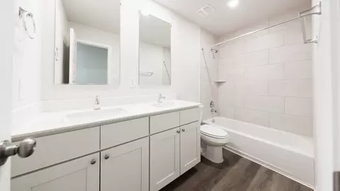 Bath - 2316 Pipefish Dr, Conroe, TX 77384 photo 1 of 5