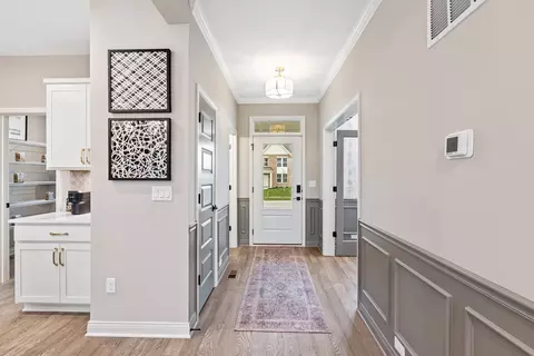 Entry Way - 4203 Altman Ave, Springfield, OH 45505 photo 2 of 6