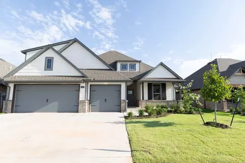 12509 SW 31st St, Yukon, OK 73099