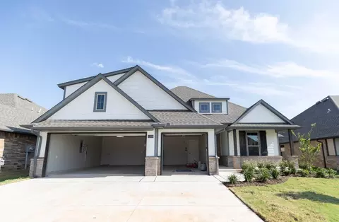 12509 SW 31st St, Yukon, OK 73099