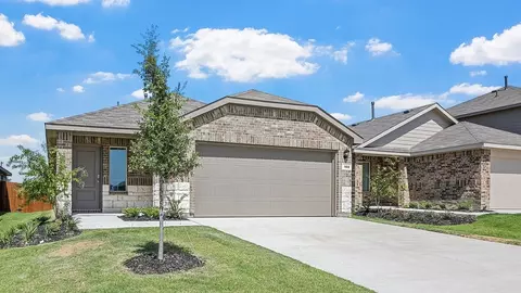 565 Sterling Thicket Ln, Krum, TX 76249