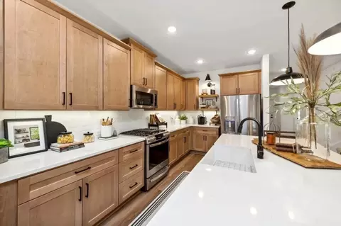 Kitchen - 511 Brookside Dr, Van Alstyne, TX 75495 photo 3 of 9