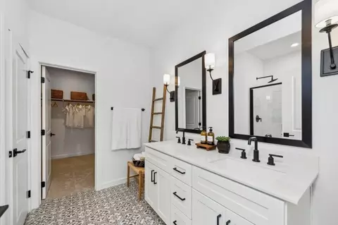 Bath - 511 Brookside Dr, Van Alstyne, TX 75495 photo 1 of 7
