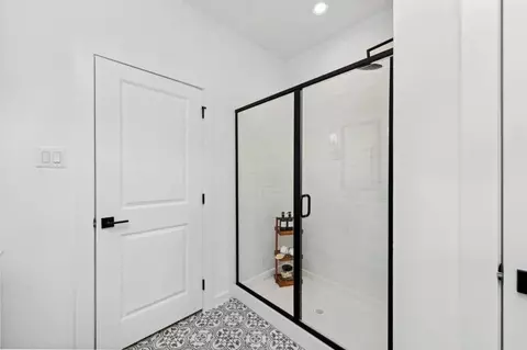 Bath - 511 Brookside Dr, Van Alstyne, TX 75495 photo 3 of 7