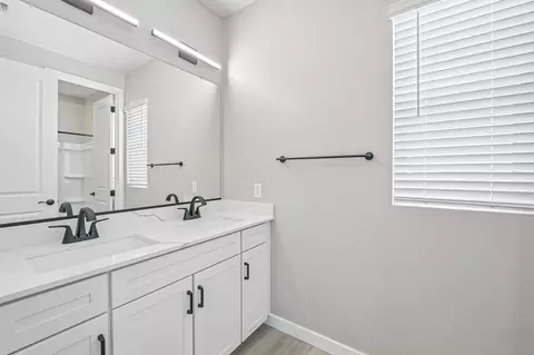 Bath - 2050 N Frst, Mesa, AZ 85203 photo 4 of 7