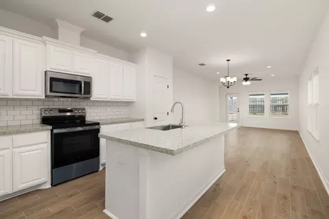Kitchen - 5421 St Leo Dr, Laredo, TX 78046 photo 1 of 4