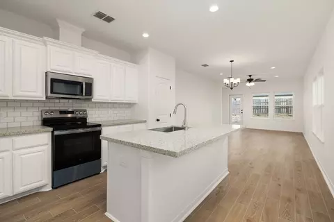 Kitchen - 5421 St Leo Dr, Laredo, TX 78046 photo 1 of 3