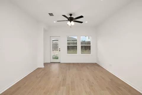 Living - 5421 St Leo Dr, Laredo, TX 78046 photo 3 of 5