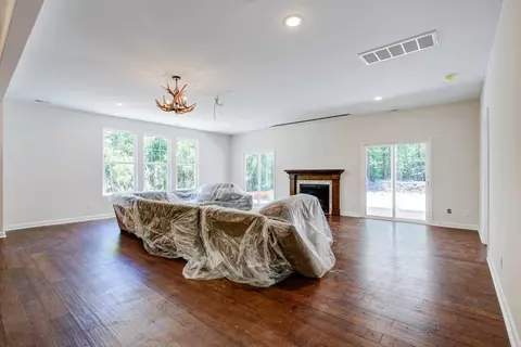 Living - 234 Hall Rd, Hampton, VA 23664 photo 1 of 2