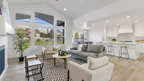 Living - 1740 Combe Rd, Ogden, UT 84403 photo 3 of 4