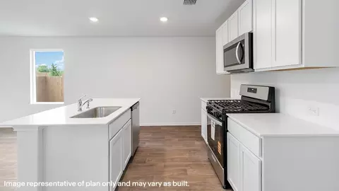Kitchen - 403 Mission Ct, Bonham, TX 75418 photo 2 of 5