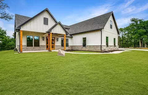 200 Sarra Ln, Poolville, TX 76487