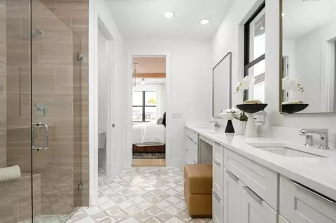 Bath - 5606 Freestone Cir, Apollo Beach, FL 33572 photo 1 of 4