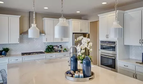 Kitchen - 1458 Earhart Ln, Eagle Mountain, UT 84005 photo 2 of 13