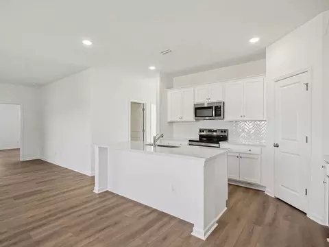 Kitchen - 6915 Galloway Dr, Middlesex, NC 27557 photo 9 of 10