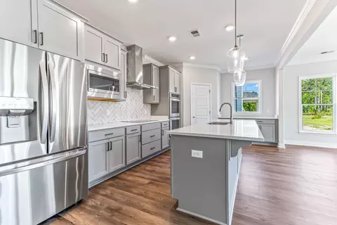 Kitchen - 39 Blues Dr, Pooler, GA 31322 photo 4 of 6