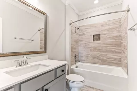 Bath - 39 Blues Dr, Pooler, GA 31322 photo 1 of 8