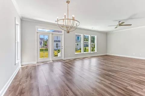Living - 39 Blues Dr, Pooler, GA 31322 photo 3 of 4