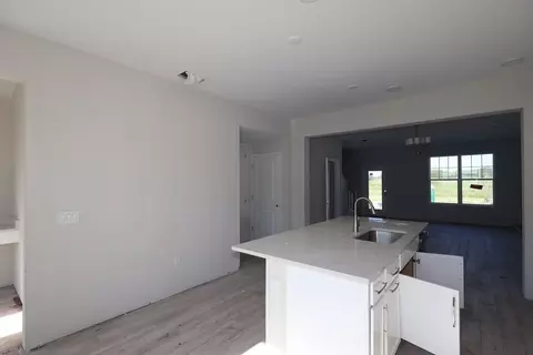 Kitchen - 1373 Hyde St, Saint Cloud, FL 34771 photo 2 of 7