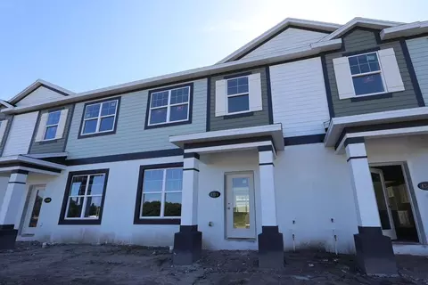 Exterior - 1373 Hyde St, Saint Cloud, FL 34771 photo 2 of 5