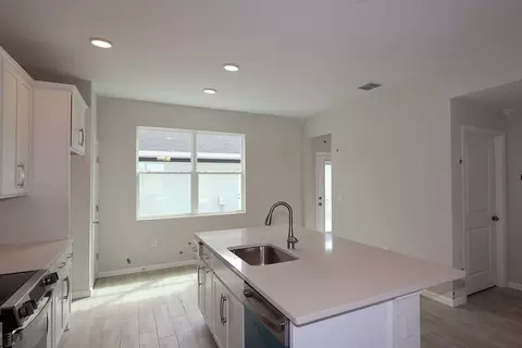 Kitchen - 1373 Hyde St, Saint Cloud, FL 34771 photo 1 of 6